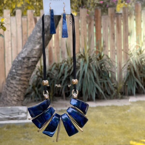 Assorted Marble Look Necklace With Earrings